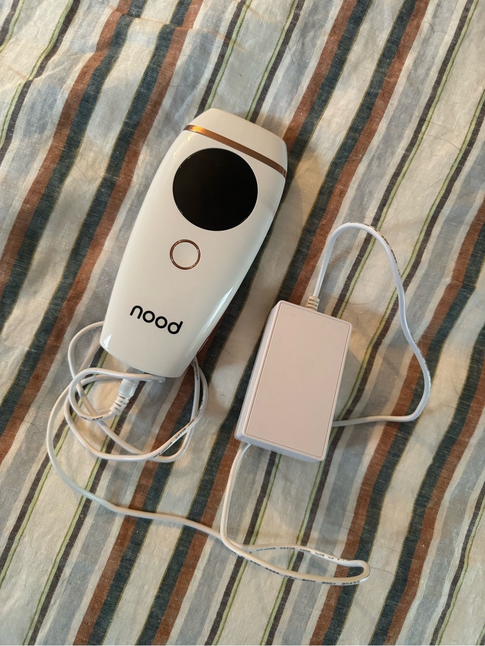 Nood the flasher 2.0 White & Rose Gold IPL Hair Removal Device